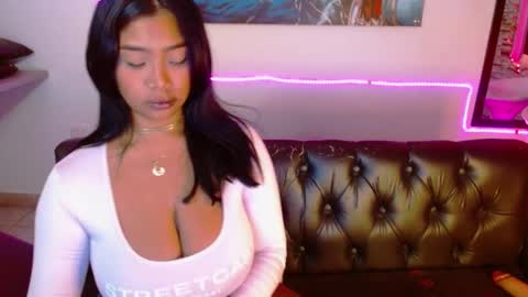 Snapshot of saraapril_1 chatting on January 2025 12:19:02 AM SARAHGIL online show from January 2025 12:19:02 AM