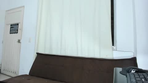 Snapshot of sarabella_hr chatting on December 2024 01:18:01 AM Sarabella online show from December 2024 01:18:01 AM