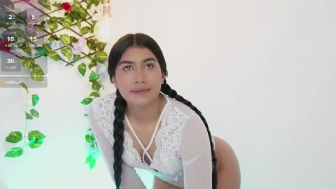 Sara online show from September 2025 06:00:01 PM