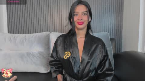 Snapshot of saracorraless chatting on December 2024 10:20:01 PM Sara Everyday From 1430 to 2130 Col Time online show from December 2024 10:20:01 PM