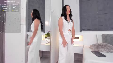 Snapshot of saragomez_1 chatting on December 2024 05:02:01 PM Sara Gomez online show from December 2024 05:02:01 PM