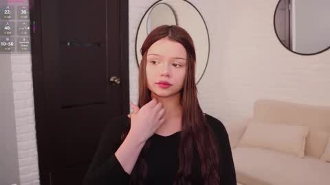 Sarah online show from November 2025 10:37:01 AM