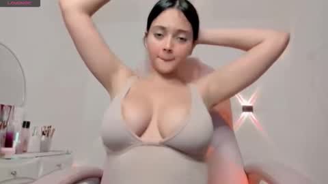 sarah online show from December 2025 02:47:02 PM