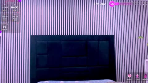 Snapshot of sarah_cream chatting on February 2025 09:59:02 PM Sarah online show from February 2025 09:59:02 PM