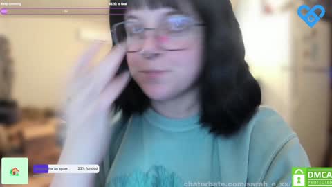 Snapshot of sarah_e_xx chatting on December 2024 02:09:02 AM Sarah online show from December 2024 02:09:02 AM