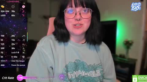 Snapshot of sarah_e_xx chatting on March 2025 01:48:02 AM Sarah online show from March 2025 01:48:02 AM