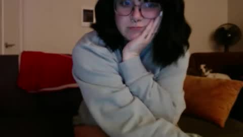Snapshot of sarah_e_xx chatting on March 2025 02:09:02 AM Sarah online show from March 2025 02:09:02 AM