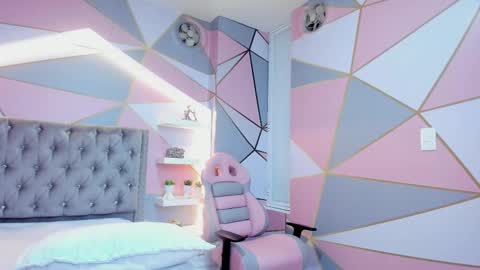 Sarah online show from December 2025 02:24:02 PM