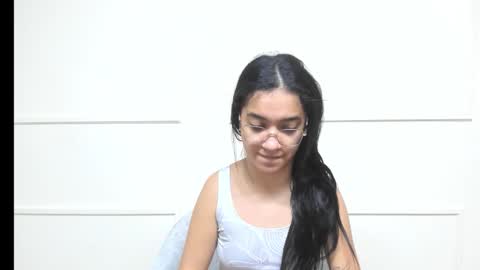 Sarah online show from December 2025 02:42:01 AM