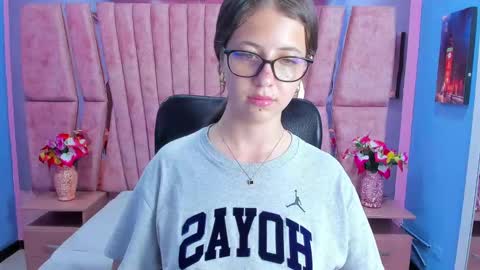 Sarah online show from February 2025 08:07:02 PM