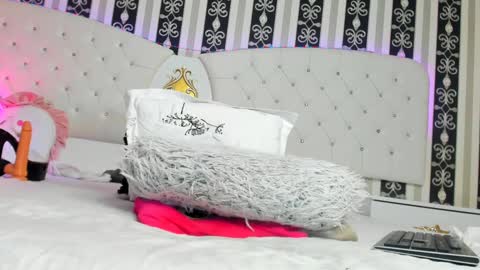 Snapshot of sarah_t33n chatting on March 2025 02:43:02 AM Sarah online show from March 2025 02:43:02 AM