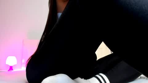 Sarah online show from April 2026 07:06:01 PM