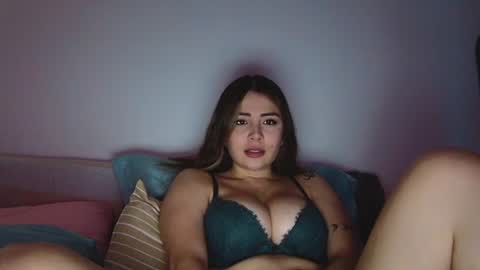 Snapshot of sarah_tailorr chatting on June 2026 04:52:02 PM sarah_tailorr online show from June 2026 04:52:02 PM