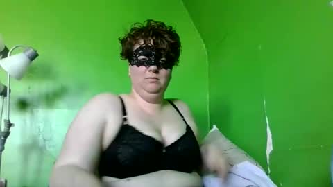 Sarah online show from April 2026 08:25:02 PM