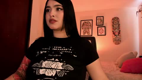 Snapshot of sarah_volkov chatting on May 2026 01:16:01 PM online show from May 2026 01:16:01 PM