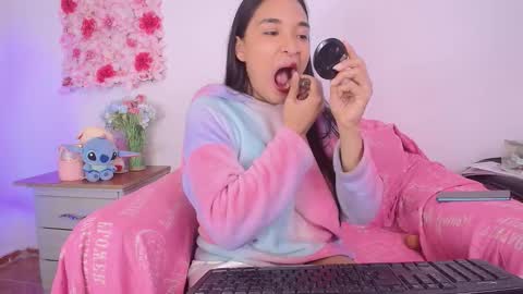 sarahajhoness online show from March 2026 02:01:01 PM