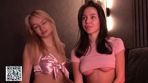 Snapshot of sarahcarrter chatting on September 2025 05:23:02 PM Sarah online show from September 2025 05:23:02 PM