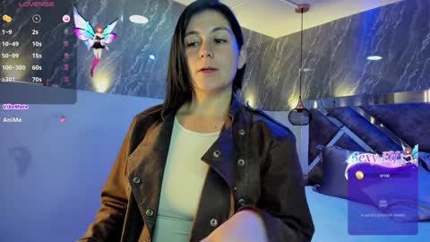 Sarah Deyvis online show from December 2024 01:45:01 PM