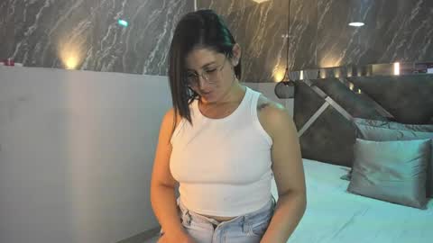 Sarah Deyvis online show from December 2024 06:31:02 PM
