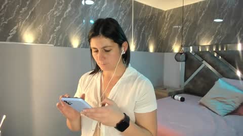 Sarah Deyvis online show from December 2024 05:22:02 PM