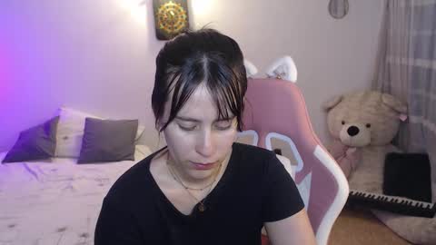 Snapshot of sarahdressler chatting on September 2025 12:32:02 AM sarahdressler online show from September 2025 12:32:02 AM