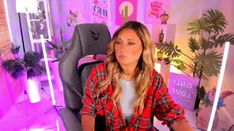 Divine Sarah NONUDE model online show from September 2025 12:31:02 PM