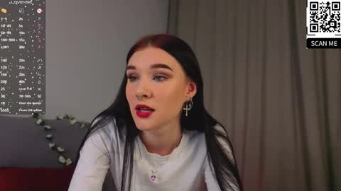 Snapshot of sarahhunny chatting on September 2025 10:15:02 PM Sarah online show from September 2025 10:15:02 PM