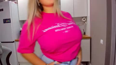 Sarah online show from October 2025 02:19:01 PM