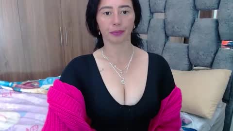 Lia online show from January 2025 09:30:01 PM