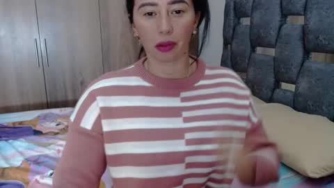 Lia online show from January 2025 05:51:02 PM