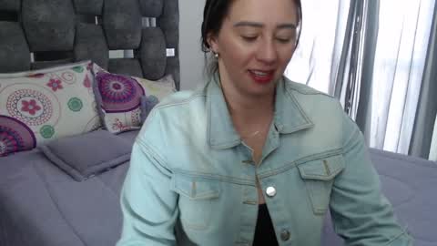 Lia online show from April 2026 08:14:01 PM