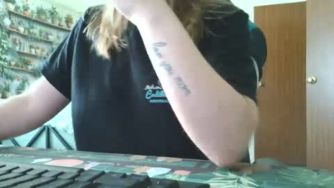 Sarah online show from July 2026 09:06:02 PM