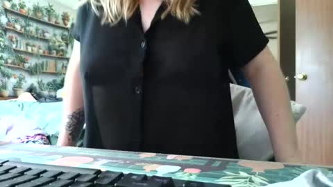 Sarah online show from July 2026 05:12:02 PM