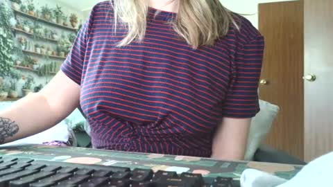 Sarah online show from July 2026 10:31:02 PM
