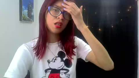 Snapshot of sarahsmitt chatting on February 2025 09:42:02 PM Sarah online show from February 2025 09:42:02 PM