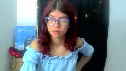 Snapshot of sarahsmitt chatting on February 2025 10:50:01 PM Sarah online show from February 2025 10:50:01 PM