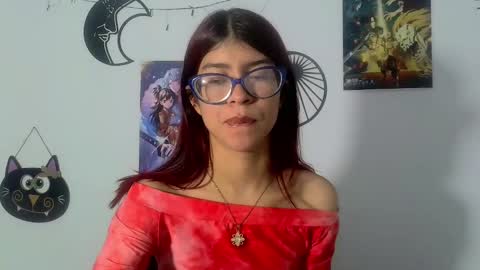 Snapshot of sarahsmitt chatting on March 2025 07:02:01 PM Sarah online show from March 2025 07:02:01 PM