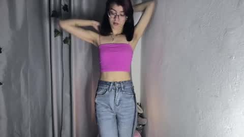 Snapshot of sarahsmitt chatting on May 2026 09:31:01 PM Sarah online show from May 2026 09:31:01 PM