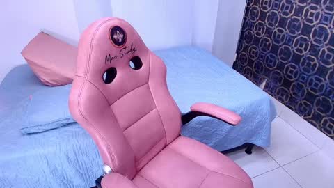 Sara  online show from January 2025 11:53:02 AM