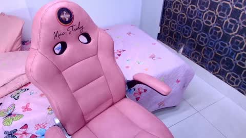 Sara  online show from January 2025 11:58:02 AM