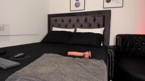 Sara online show from March 2026 01:07:02 PM