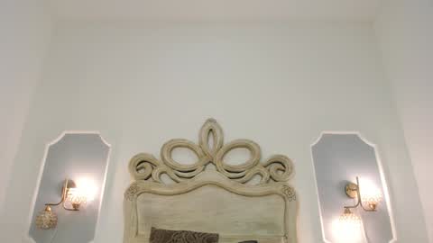 Snapshot of saralloyd chatting on December 2024 02:35:02 PM Sara online show from December 2024 02:35:02 PM