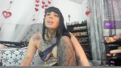 Snapshot of saramartins01 chatting on February 2025 08:40:01 PM jhoa online show from February 2025 08:40:01 PM