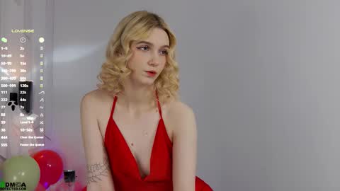 saramist online show from October 2025 01:41:02 AM