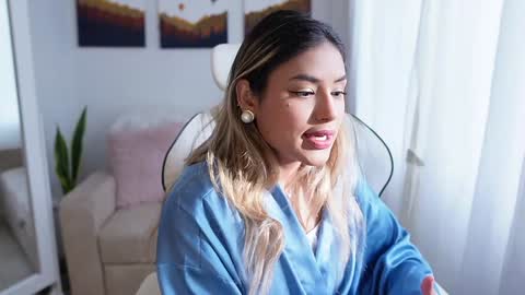 Sara online show from December 2024 09:30:02 PM