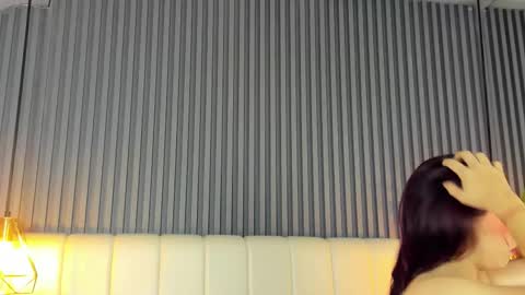 Sara   online show from January 2026 10:48:02 PM