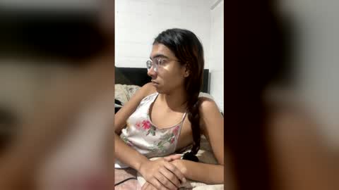 Snapshot of sarasaenz999 chatting on April 2026 11:29:01 PM sarasaenz999 online show from April 2026 11:29:01 PM