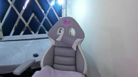 Snapshot of sarasaenz__ chatting on February 2025 05:31:02 PM online show from February 2025 05:31:02 PM