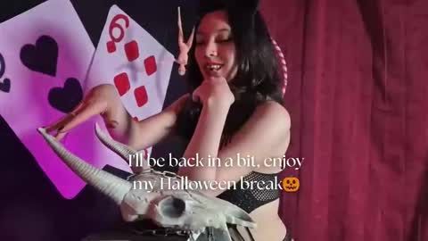   online show from October 2025 11:32:02 AM