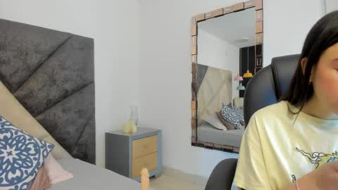      online show from September 2025 07:07:02 PM